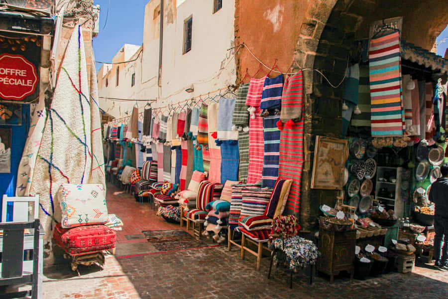 Agadir: Essaouira Guided Day Trip - Entering the medina and souk