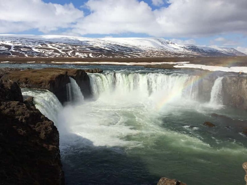 Akureyri: Day Trip to Goðafoss, Lake Mývatn & Nature Baths - Goðafoss: a powerful opening stop