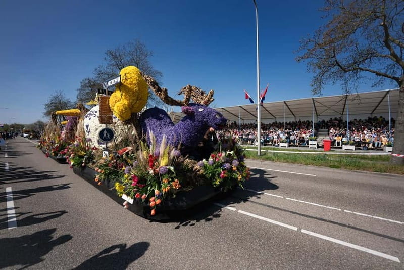 Amsterdam: Day Trip to Flower Parade & Keukenhof on April 18 - Why the Flower Parade is the day’s main event