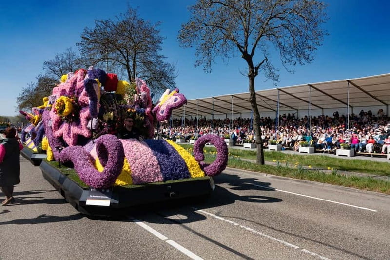 Amsterdam: Day Trip to Flower Parade & Keukenhof on April 18 - From the parade to Keukenhof Gardens