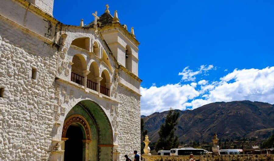 Andes: Colca Canyon Day-Trip - Patapampa at 4,800 meters
