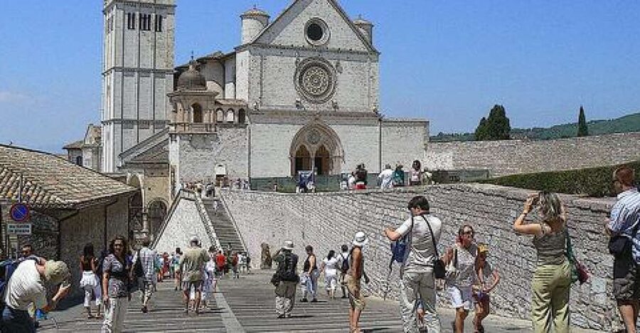 Assisi & Orvieto Day Trip from Rome - Orvieto and the cathedral’s bold facade