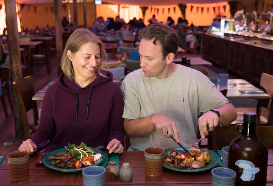 Auckland: Hobbiton Movie Set Day Trip with Festive Lunch - The official guided walk through the Shire