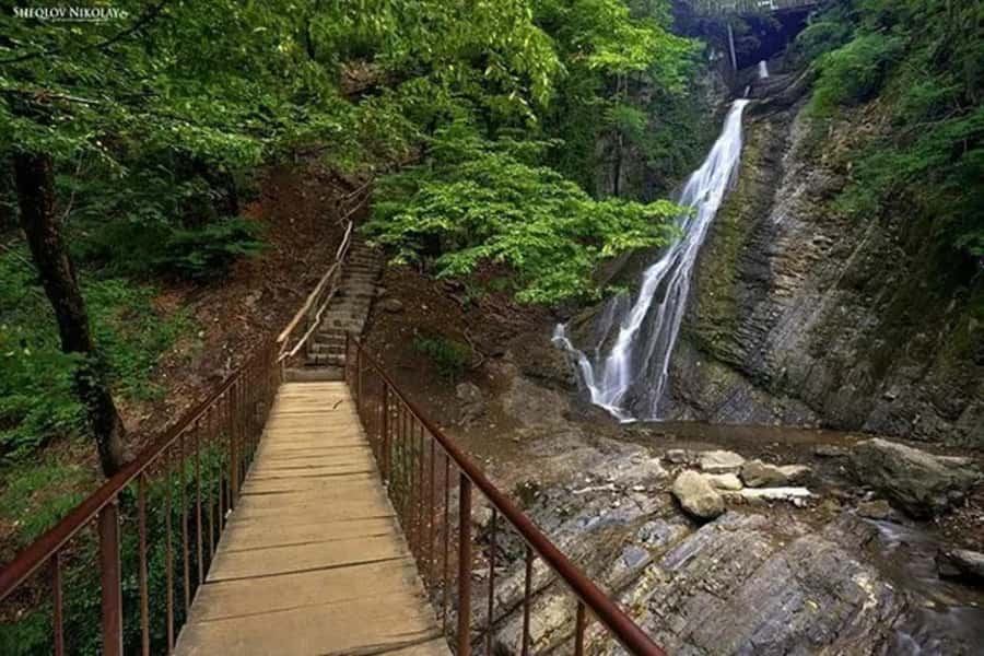 Baku: Guided Day Trip to Gabala with Hotel Pickup & Drop-off - Lunch at a local restaurant