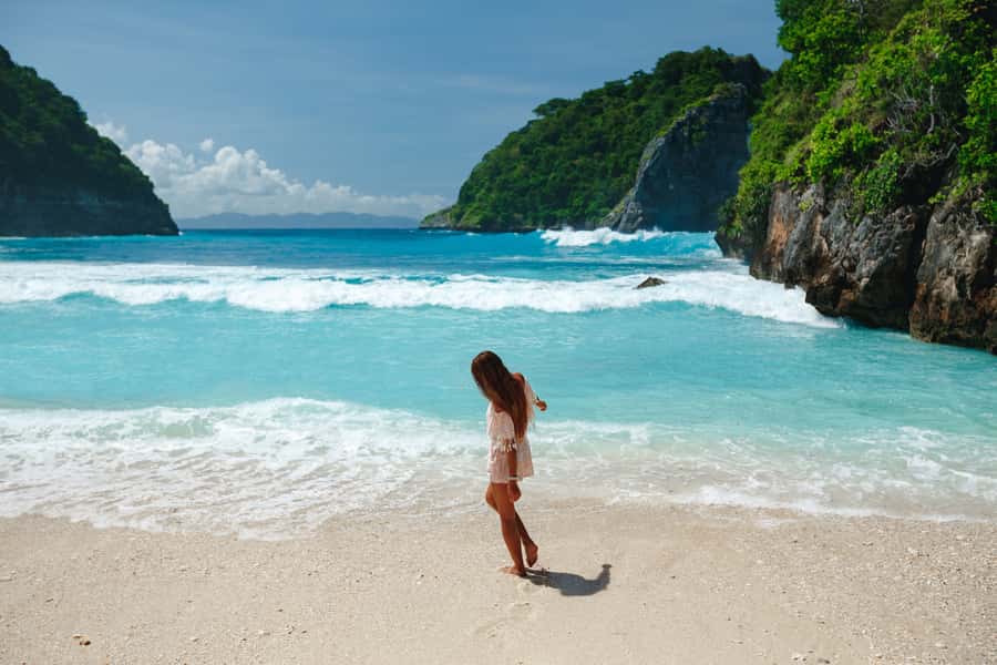 Bali: Day Trip to East Nusa Penida, Atuh & Diamond Beach - Diamond Beach: beautiful, steep, and not an easy stroll