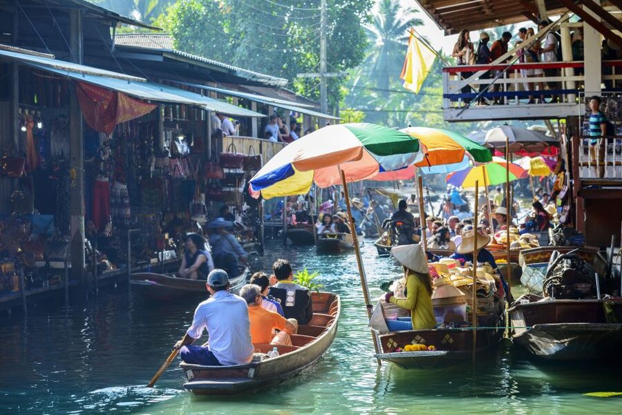 Bangkok: Damnoen Saduak, Train Market & Mahanakhon Day Trip - Paddle boats and the canals of Damnoen Saduak