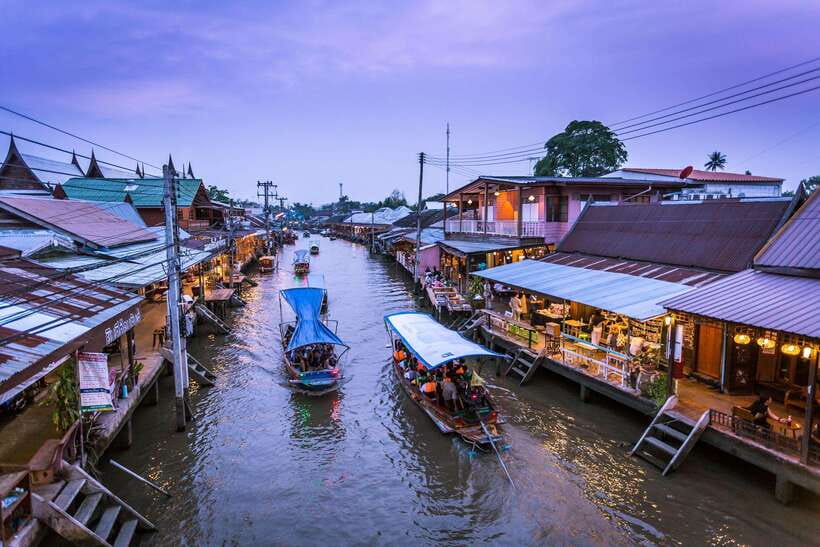 Bangkok: Maeklong Railway & Amphawa Floating Market Day Trip - The firefly boat ride after dark