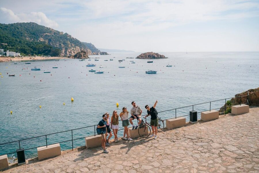 Barcelona: Montserrat, Girona & Costa Brava Guided Day Trip - Why this Barcelona day trip works