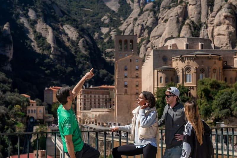 Barcelona: Walking and Horse Riding Day-Trip in Montserrat - The drive from Barcelona to the mountain