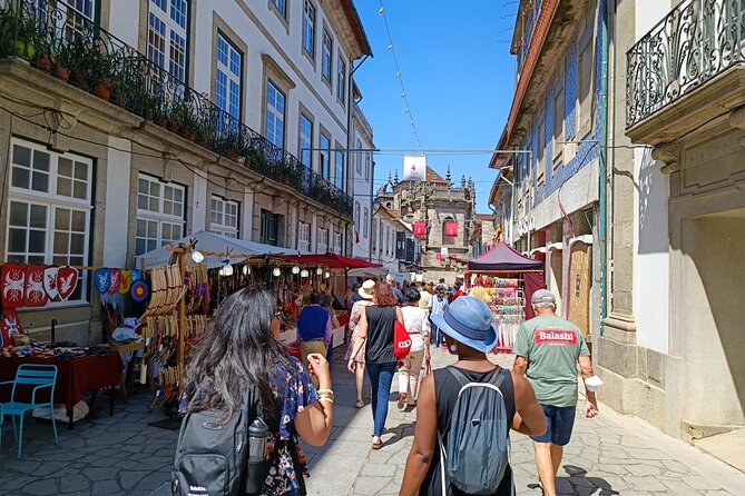 Best of Braga and Guimaraes Day Trip from Porto - What the guide adds to the day