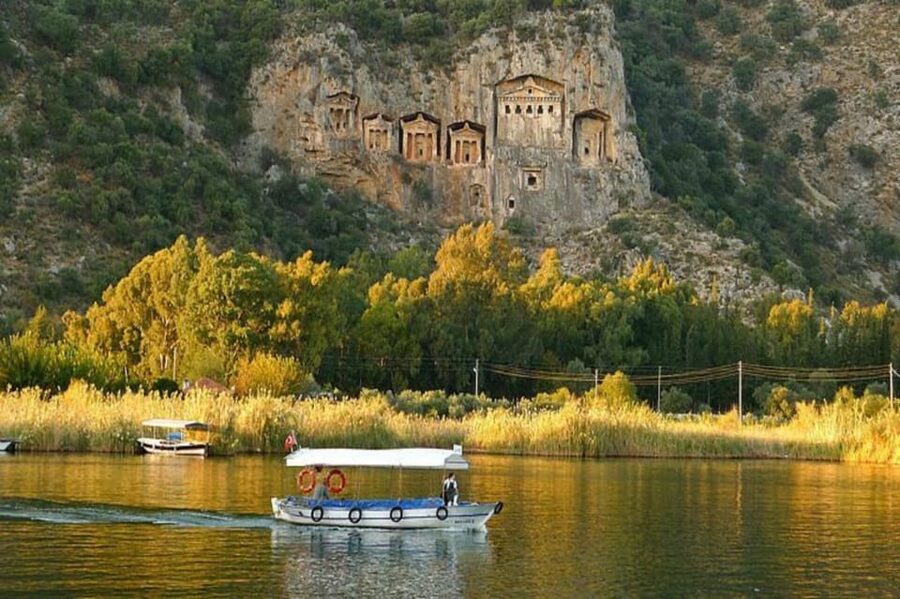 Bodrum: Dalyan Mud Baths & Iztuzu Beach Day Trip with Lunch - Riverside lunch and the practical limits of an included meal