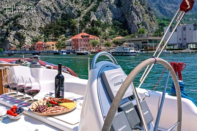 Brac Island One-Day Trip with the Sailboat Nana - Private Tour - Swimming at Konopljikova cove