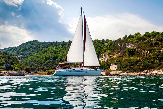 Brac Island One-Day Trip with the Sailboat Nana - Private Tour - Pučišća and the white stone of Brač
