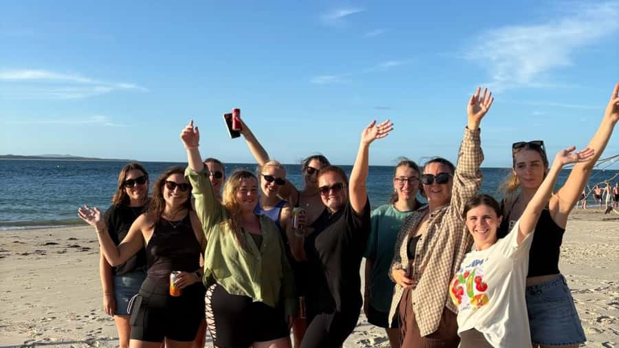 Brisbane to North Stradbroke Island Day: Wildlife & Beaches - Lunch at Point Lookout: freedom, not a set meal