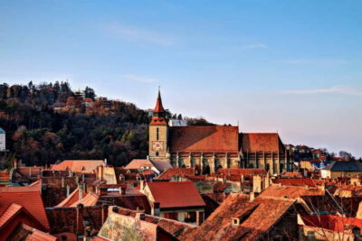 Bucharest: Day Trip to Bear Sanctuary, Bran Castle & Brasov
