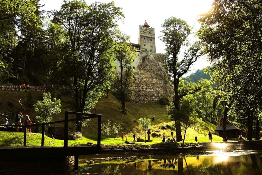 Bucharest : Dracula Castle, Peleș Castle & Brașov Day Trip - Peleș Castle: the royal highlight