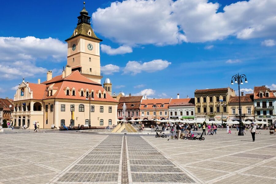 Bucharest: Dracula Castle, Peles Castle & Brasov Old Town - How tiring is the 12-hour schedule?