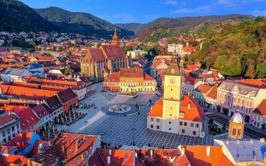 Bucharest: Dracula's Castle, Peleș Castle & Brașov Day Trip - Why this is the classic Bucharest escape
