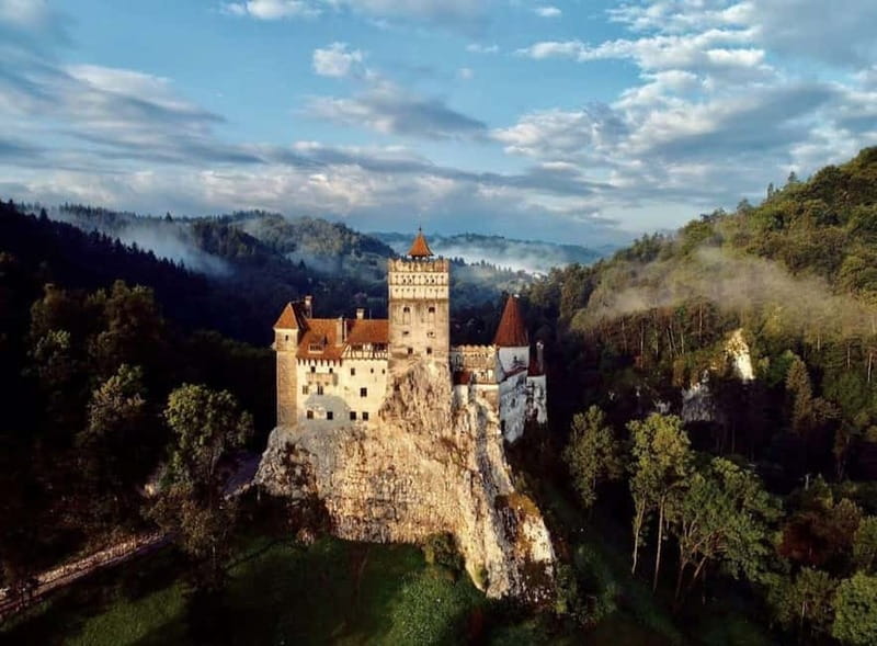 Bucharest: Peles and Bran Castles and Brasov Day Trip - What this Bucharest castle tour really covers