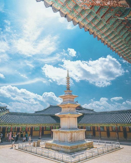 Busan: Gyeongju Guided Day Trip to Three Kingdoms Capital - Donggung Palace and Wolji Pond after dark