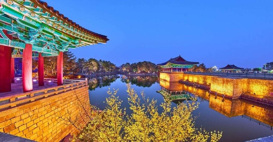 Busan: Gyeongju Guided Day Trip to Three Kingdoms Capital - Hwangridan-gil, Daereungwon, and the royal tombs