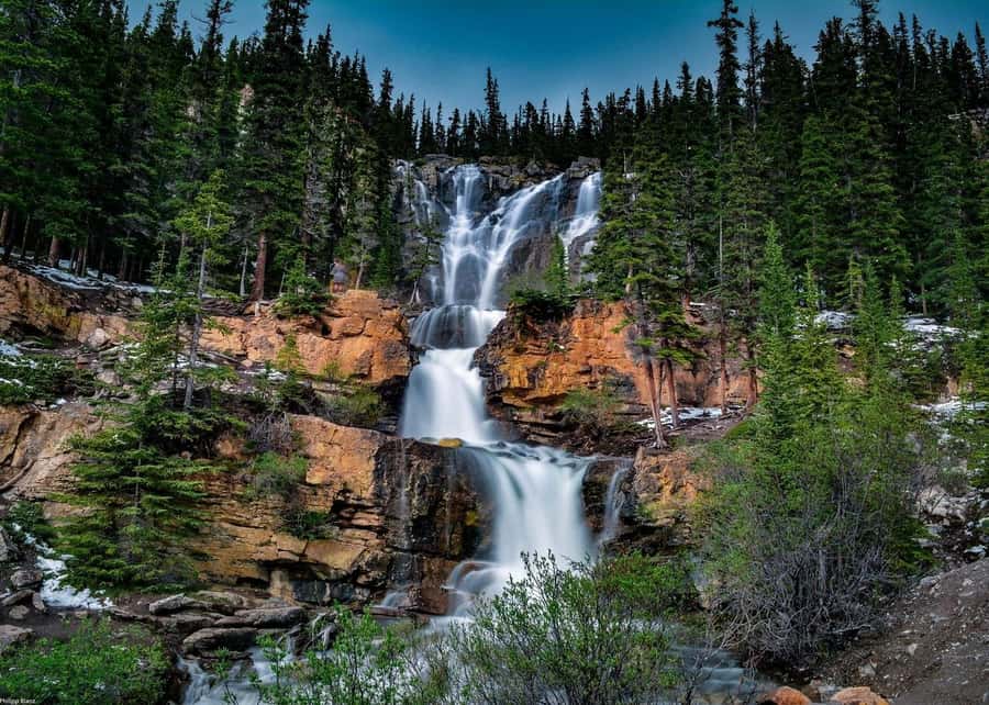 Calgary: Day Trip to Jasper with Lunch - Abraham Lake and the picnic that makes the day personal