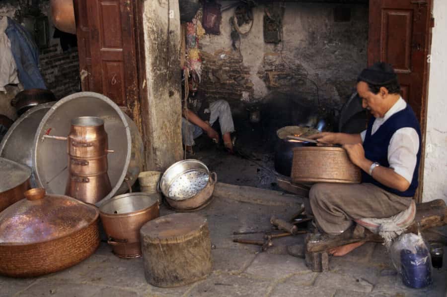 Casablanca to Fez: Scenic & Historical Day Trip with Lunch - Lunch inside the old city