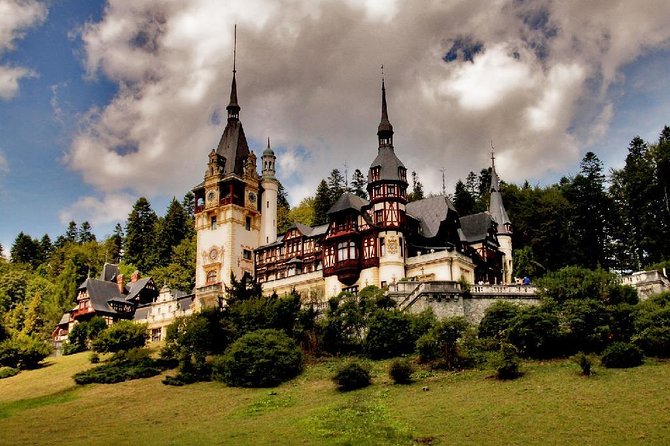 Castles of Transylvania: Private Day Trip from Bucharest - What the guide adds, and where the tour can fall short