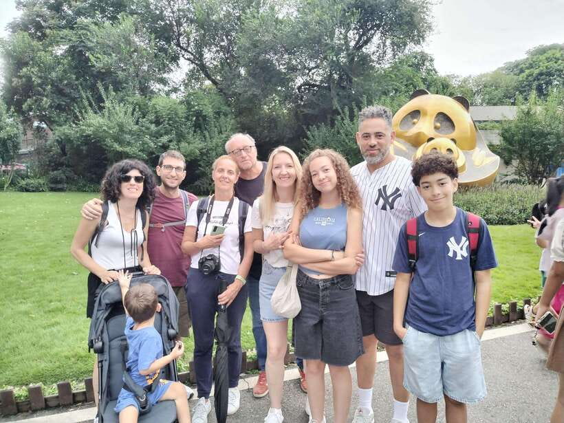 Chengdu: Giant Panda and Leshan Buddha Day Trip - Why combine pandas and Leshan in one long day?