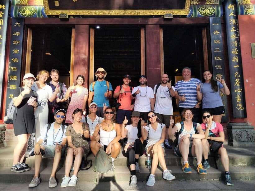 Chengdu: Giant Panda and Leshan Buddha Day Trip - Facing the 71-meter Buddha at Leshan