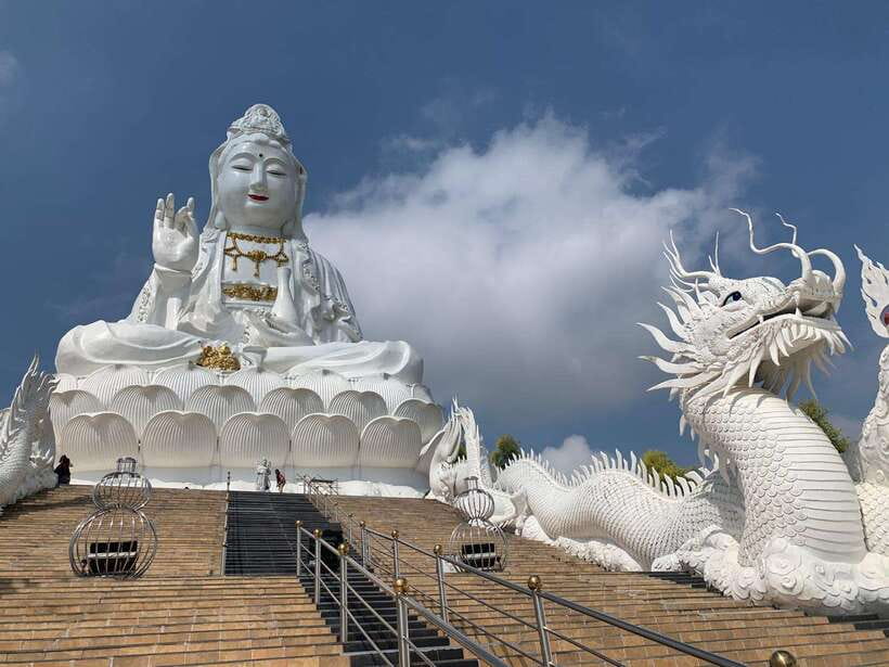 Chiang Mai: Chiang Rai Temples, Karen Tribe and Hot Springs - Wat Rong Suea Ten, Chiang Rai’s Blue Temple