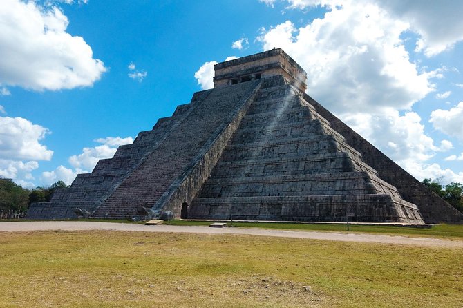 Chichen Itza Day Trip Exclusive Nool-Ha Cenote & Valladolid Visit - Valladolid offers a quick colonial snapshot
