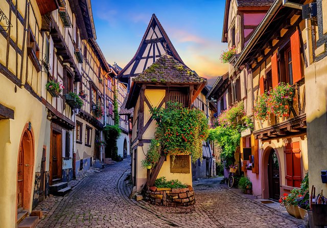 Colmar, Medieval Village & Castle Small Group from Strasbourg - Colmar, canals and half-timbered streets