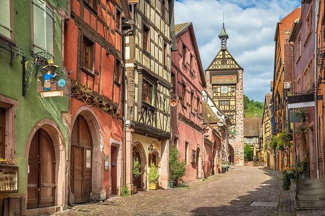 Colmar, Medieval Village & Castle Small Group from Strasbourg - Eguisheim and the problem of winter timing