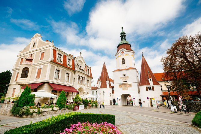 Danube Valley Day Trip from Vienna - Physical demands and group size