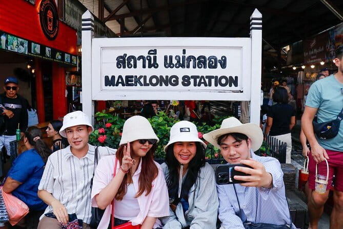 Day Trip to Bangkok Floating Market & Maeklong Railway - Buffalo Café and the albino buffalo stop