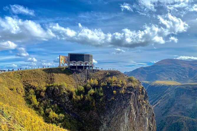 Day Trip to Kazbegi and Gudauri - Pasanauri and the case for a Georgian lunch