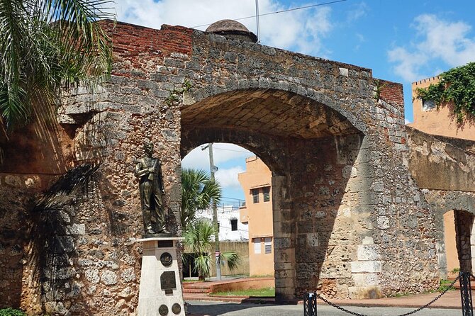 Day Trip to Santo Domingo from Punta Cana - Lunch, shopping, and the pace of the day