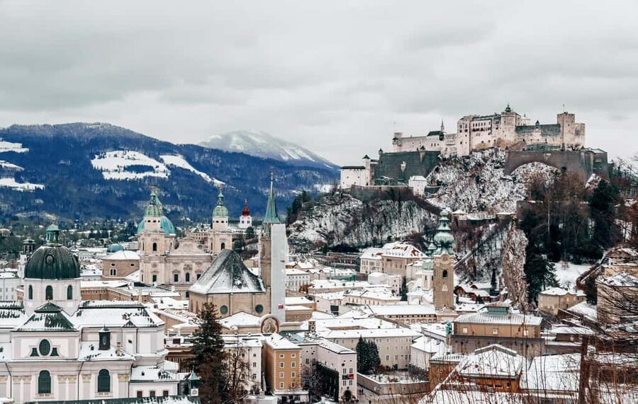 Day trips from Vienna: Hallstatt & Salzburg Guided Tour - Key points to know before booking