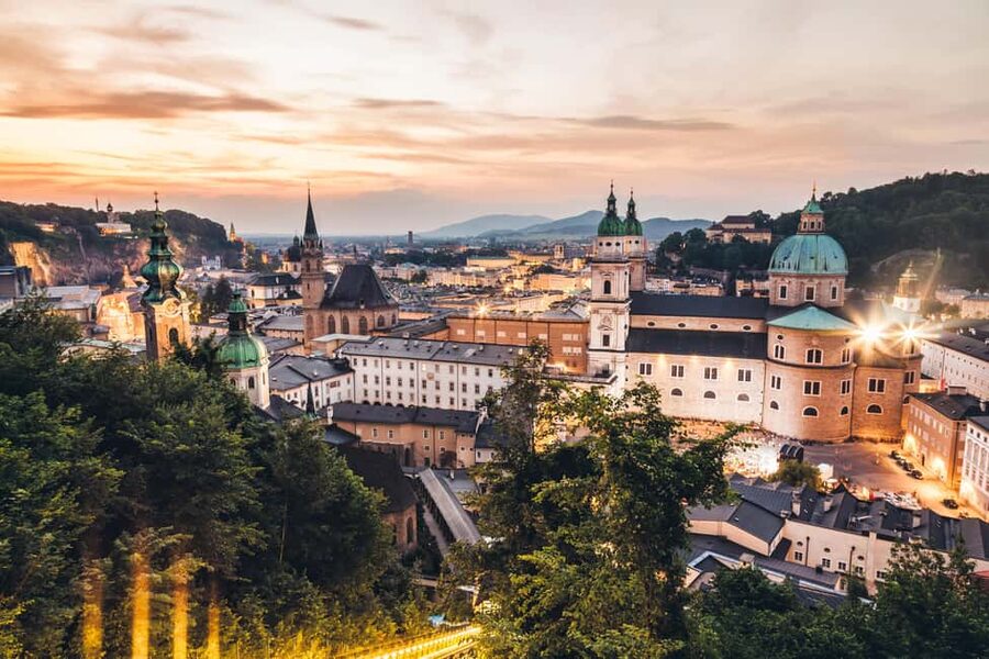 Day trips from Vienna: Hallstatt & Salzburg Guided Tour - Practical tips for making the day better