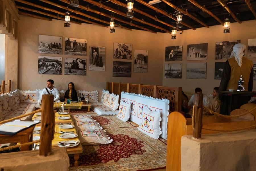 Dubai: Abu Dhabi Day-Trip Grand Mosque, Royal Palace & Lunch - Saadiyat Island and the Louvre photo stop