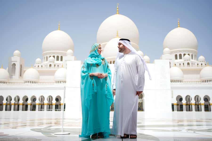 Dubai: Abu Dhabi Day-Trip Grand Mosque, Royal Palace & Lunch - The long ride from Dubai to Abu Dhabi