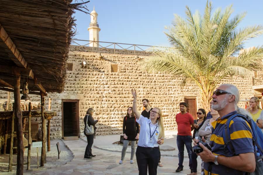 Dubai: Historic City Highlights Day Trip - Spice Souk and Gold Souk: browse with a firm plan