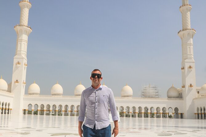 Dubai to Abu Dhabi Day Trip: Grand Mosque, Palace & Etihad Towers - The day at a glance