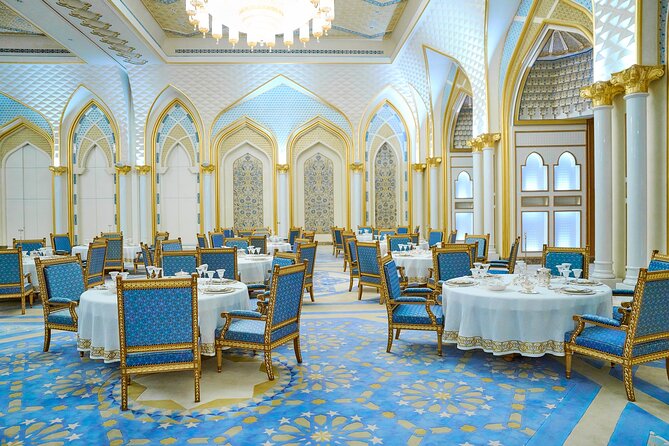 Dubai to Abu Dhabi Day Trip: Grand Mosque, Palace & Etihad Towers - Louvre Abu Dhabi: a 10-minute photograph