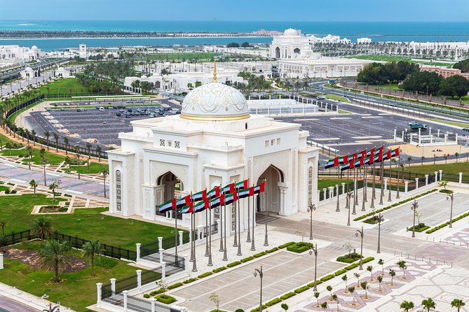 Dubai to Abu Dhabi Day Trip: Grand Mosque, Palace & Etihad Towers - Qasr Al Watan: palace scale without a palace lecture