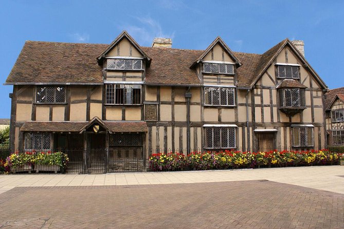 England in One Day: Stonehenge, Bath, the Cotswolds and Stratford-upon-Avon Day Trip from London - Who should book this day trip?