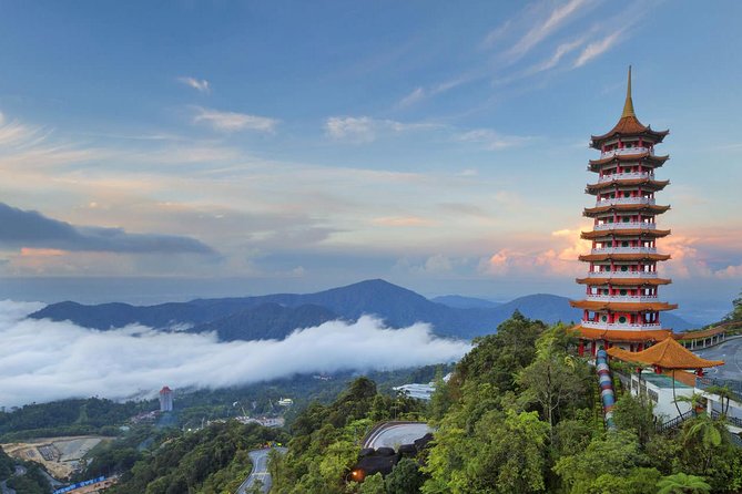 Escape to Genting Highlands: Day Tour with Scenic Cable Car Ride - Chin Swee Caves Temple is the most distinctive stop