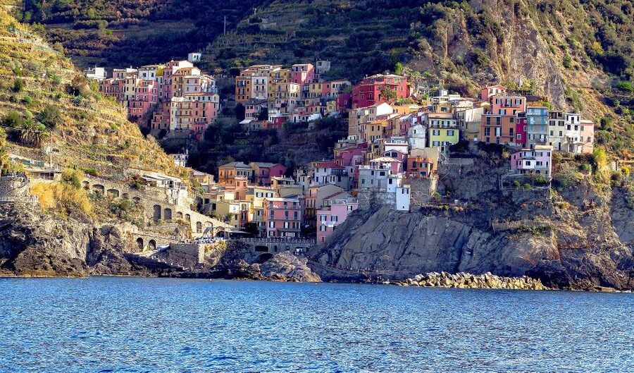Florence: Cinque Terre Day Trip with Optional Street Food - Monterosso: the place to slow down