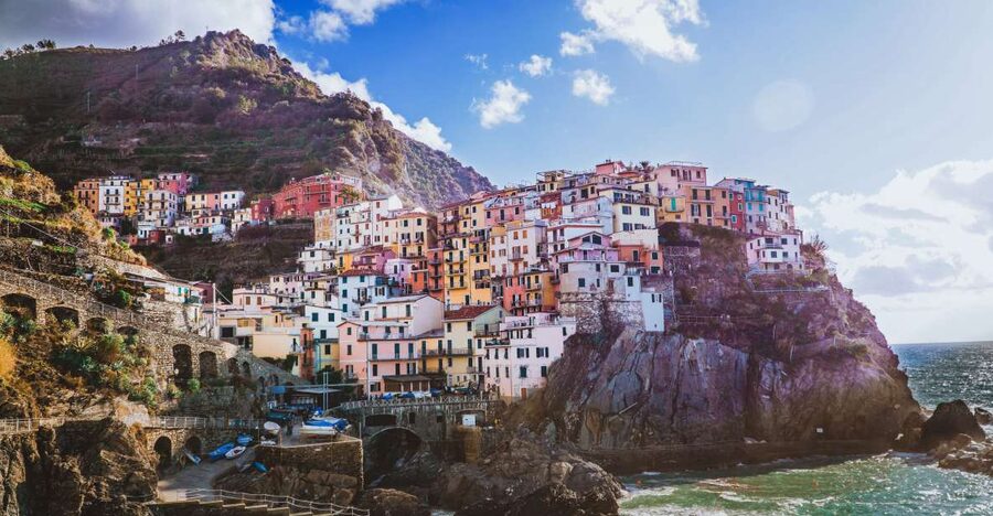 Florence: Cinque Terre Day Trip with Optional Street Food - Manarola: colorful houses and a quick first look